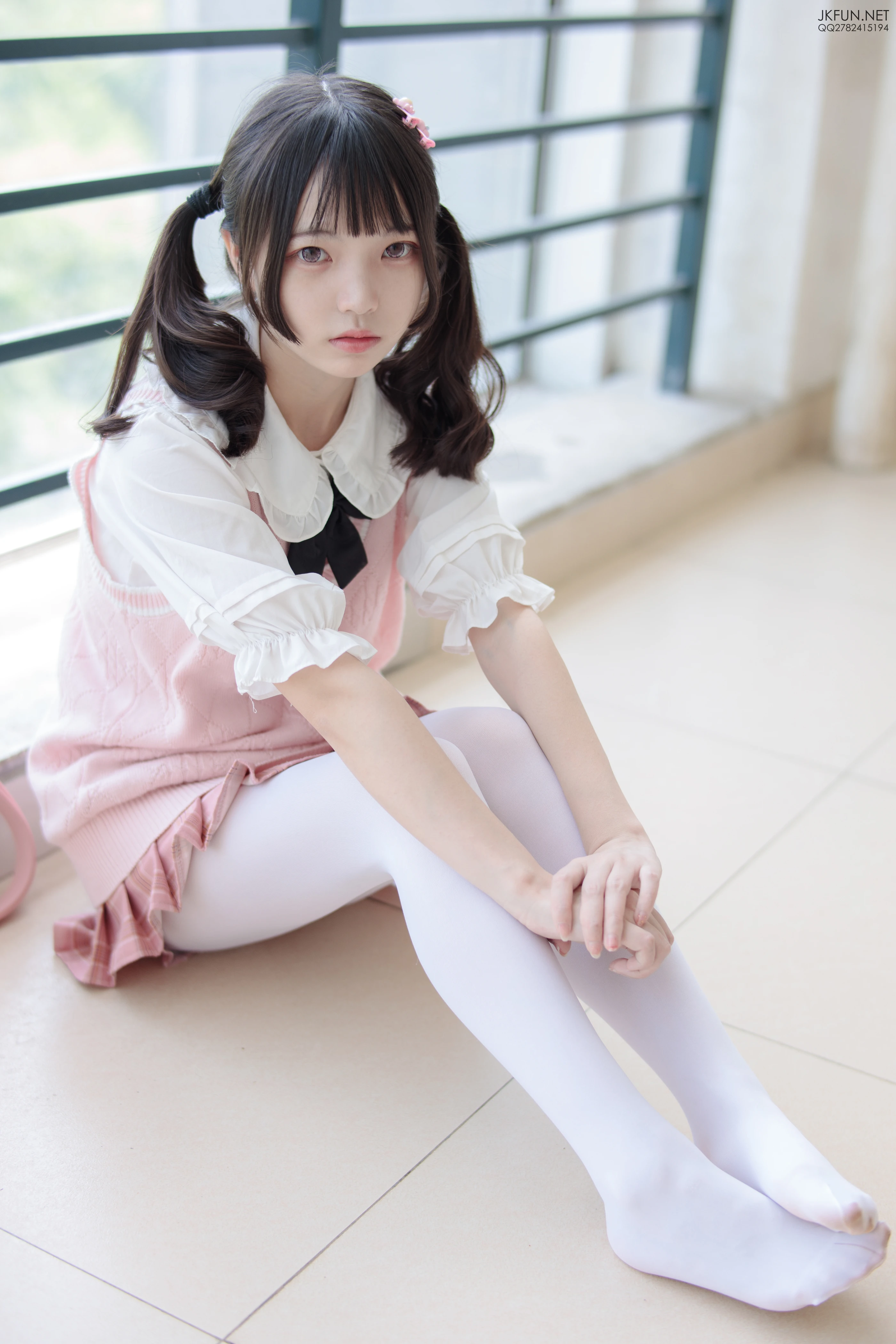 森萝财团 [JKFUN-007] 默陌 80D白丝 [126P 1V]插图1